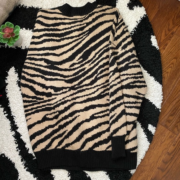 NWT Sanctuary Wild Kingdom Sweater Sz L - Picture 8 of 8